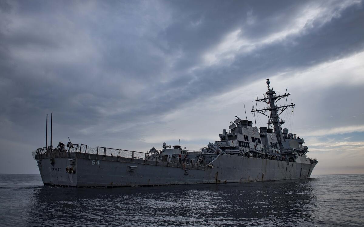 Esta imagen proporcionada por la Armada de Estados Unidos muestra al USS Carney 