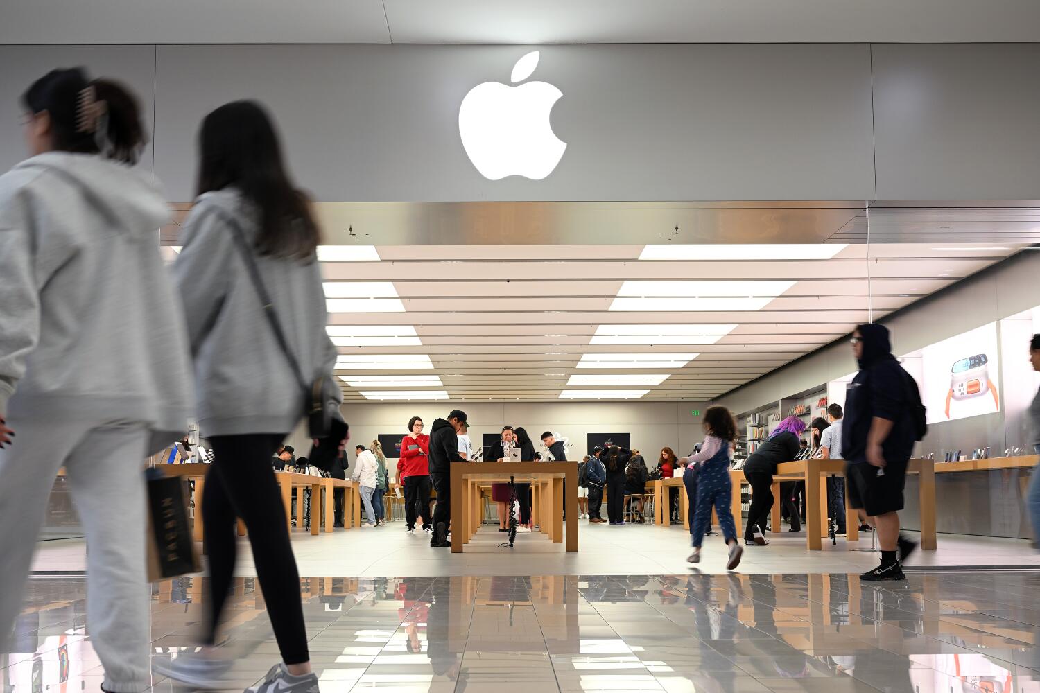 U.S. files antitrust lawsuit against Apple over smartphones