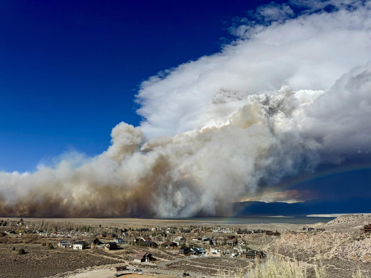 Pack Lok Fire California's Pack fire burns homes as storm rolls into region - Los ...