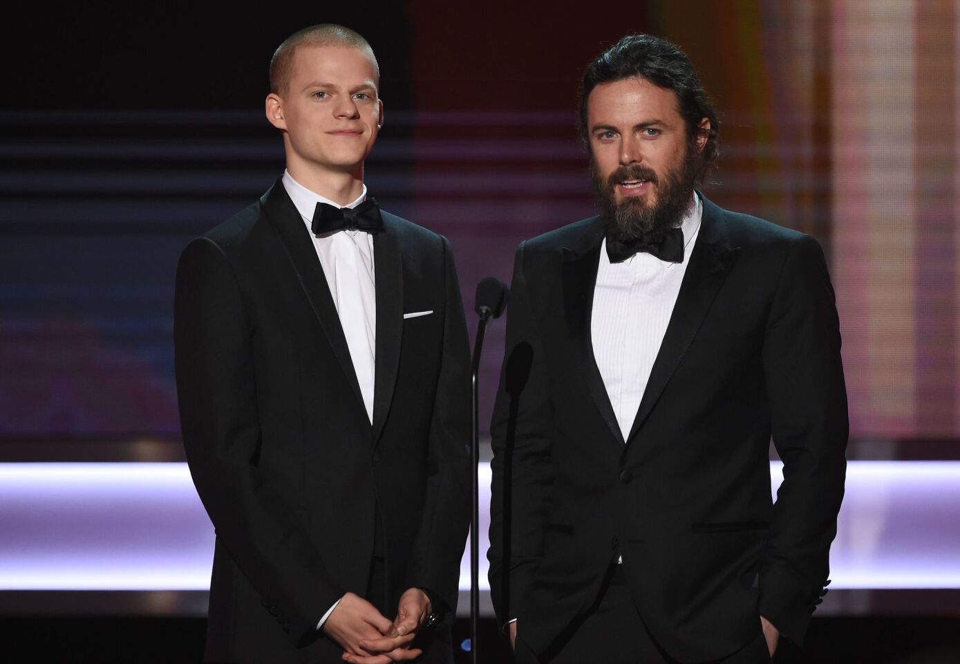 ctors Lucas Hedges (L) and Casey Affleck speak onstage during the 23rd Annual Screen Actors Guild Awards show at The Shrine Auditorium on January 29, 2017 in Los Angeles, California. / AFP PHOTO / Robyn BECKROBYN BECK/AFP/Getty Images ** OUTS - ELSENT, FPG, CM - OUTS * NM, PH, VA if sourced by CT, LA or MoD **