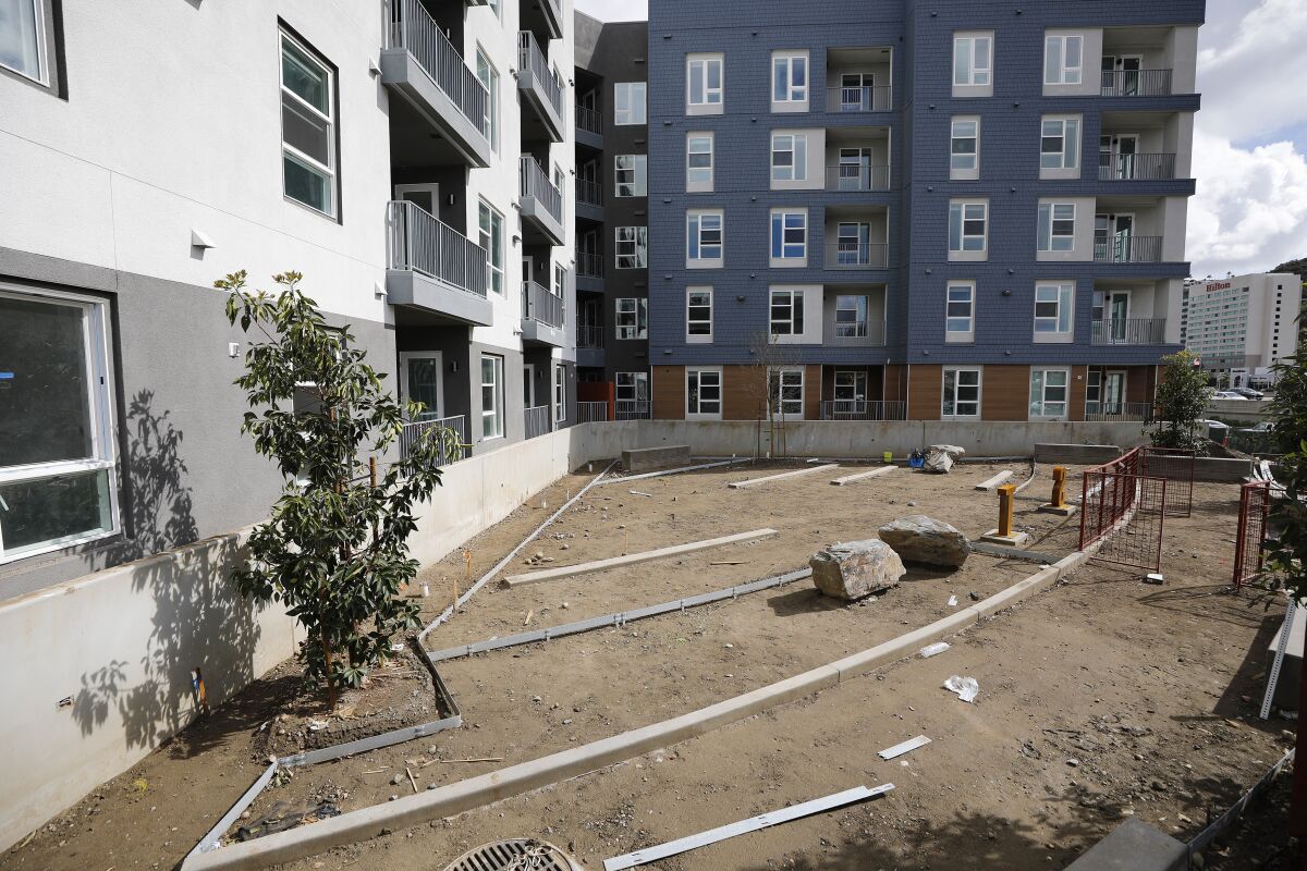 SAN DIEGO, CA - FEBRUARY 23: The Townsend, a 277 unit apartment complex in Mission Valley will begin leasing this spring. Among the amenities are a dog park, shown here on Feb. 23, 2022 in San Diego, CA. (K.C. Alfred / The San Diego Union-Tribune)