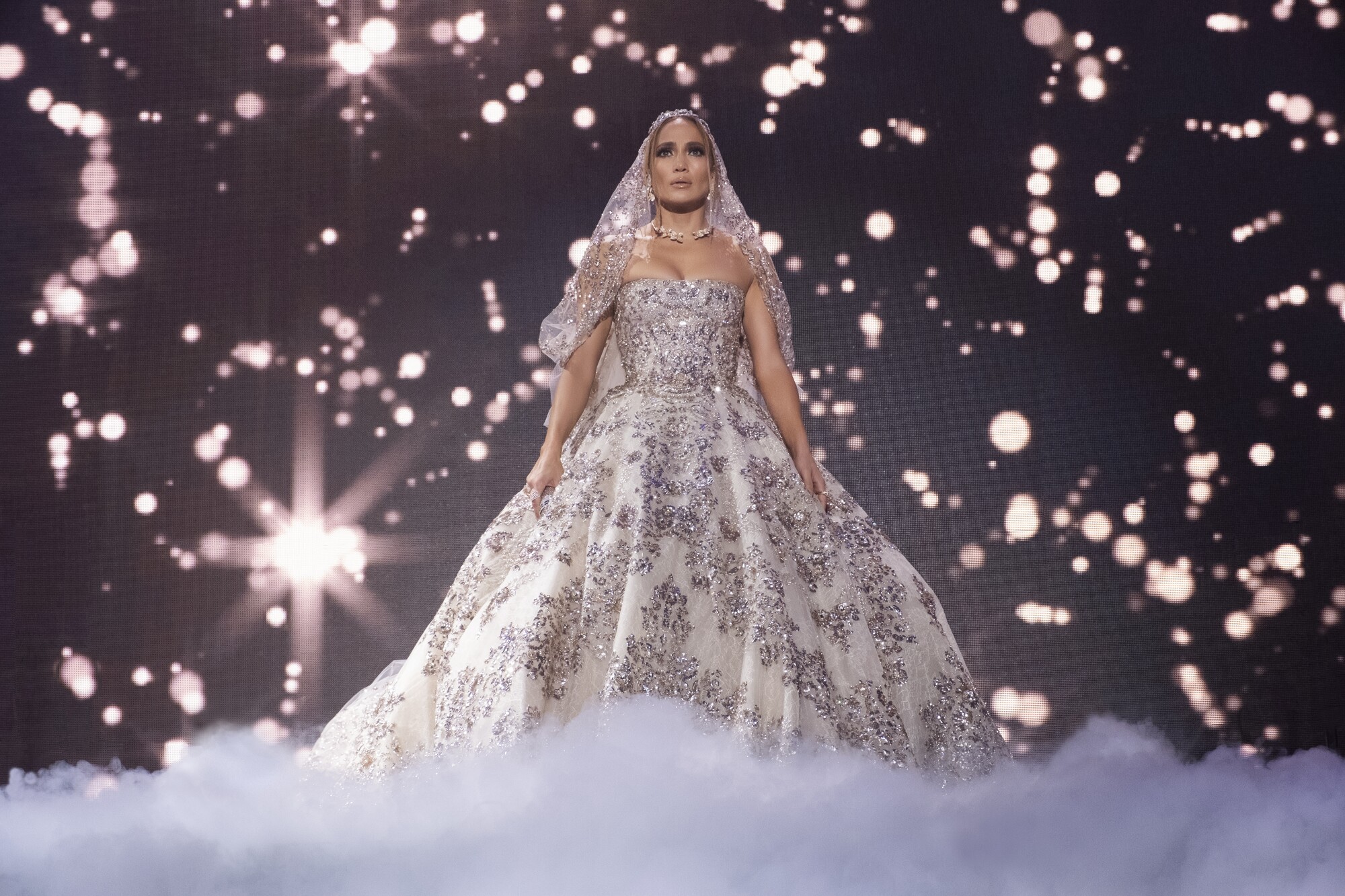 El estreno de "Marry Me" llega a la vida de Jennifer en el momento preciso, en el instante