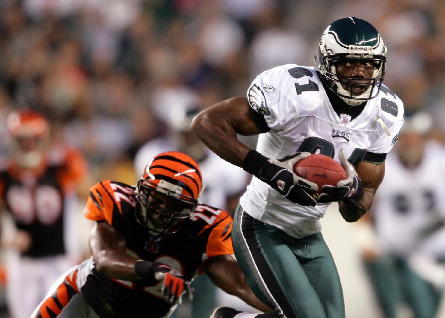 eagles sign terrell owens