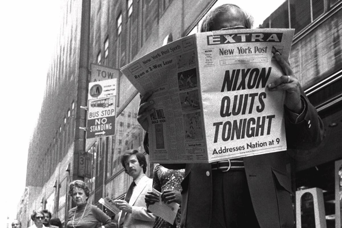 Nixon resigns