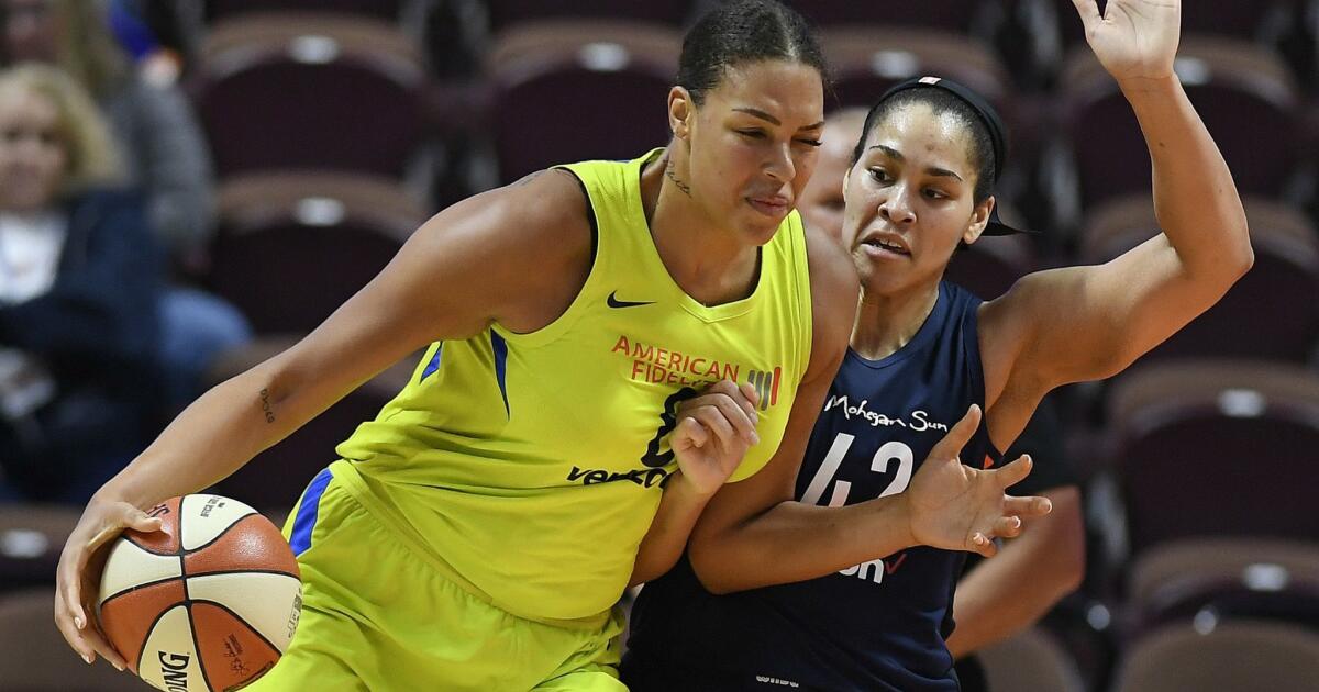 WNBA – Liz Cambage signs with Los Angeles Sparks, leaves Las Vegas