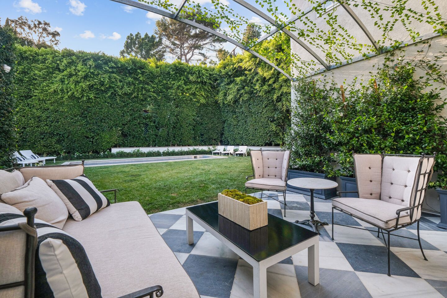 Tinder co-founder Sean Rad puts Hollywood Hills home back in play at $9 ...