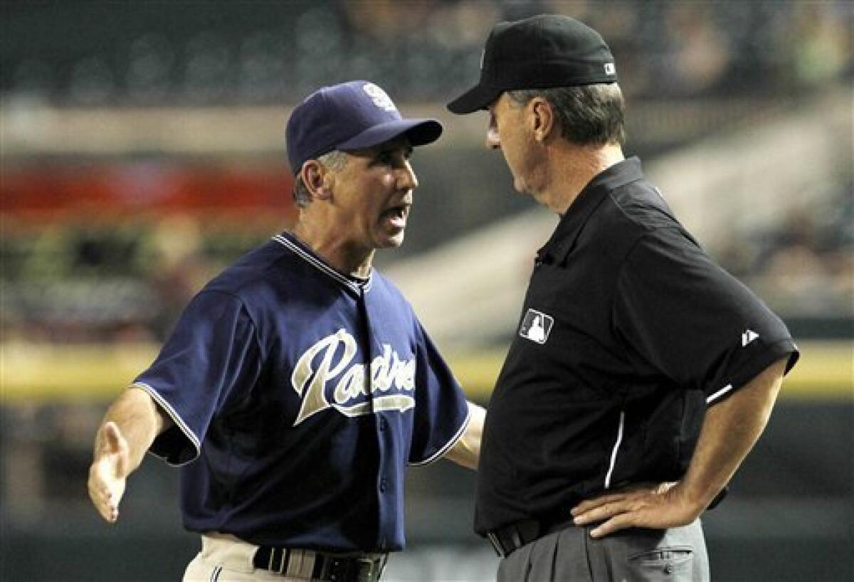 lou-piniella arguing with ump as a ray
