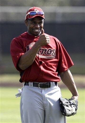 Local high school names baseball field after former MLB player Carl Crawford