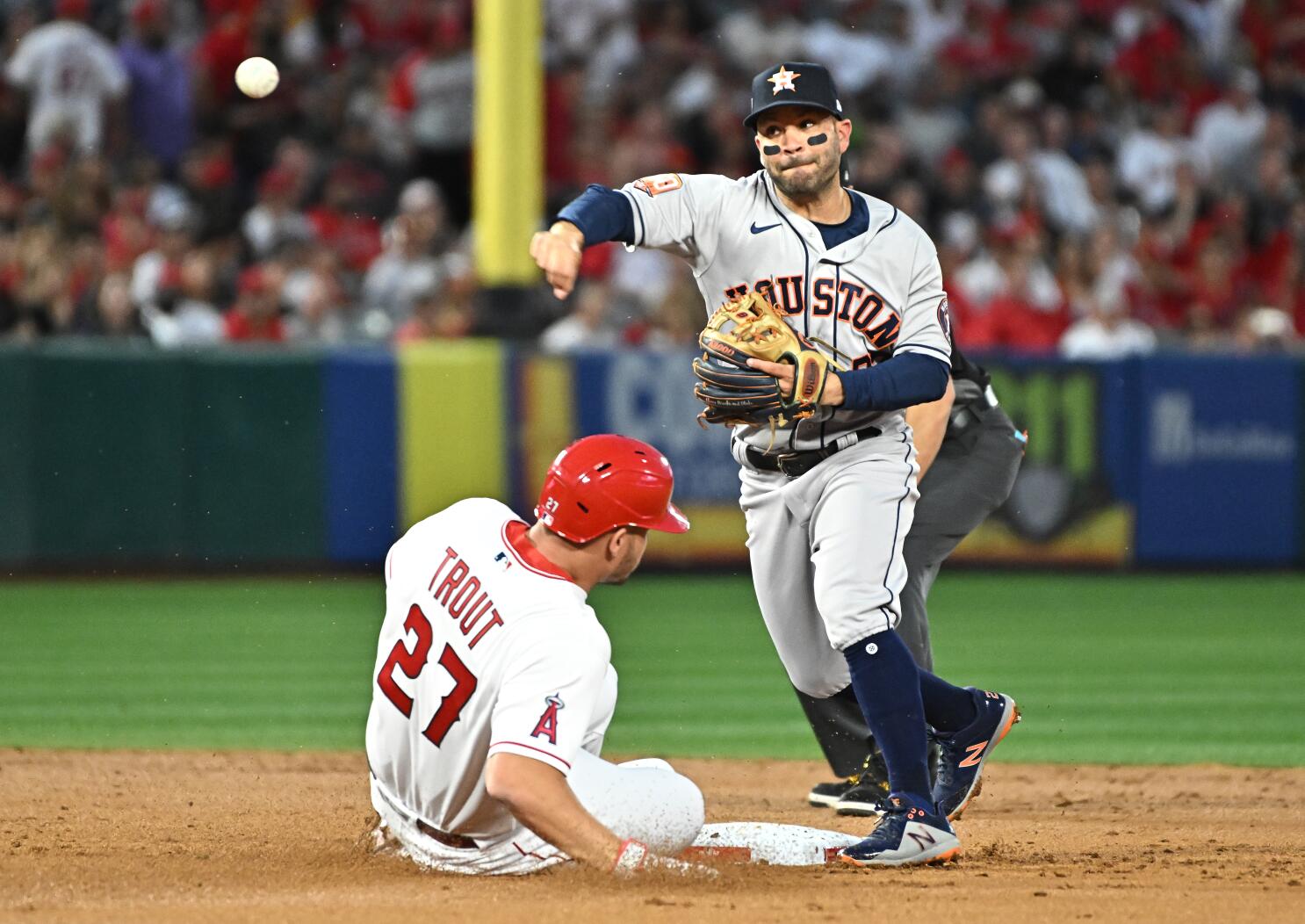 Trout HR 6th game in row; Ohtani blister, Angels top Astros – KGET 17