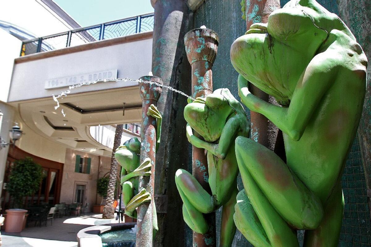 The frog fountain at the Glendale Marketplace.