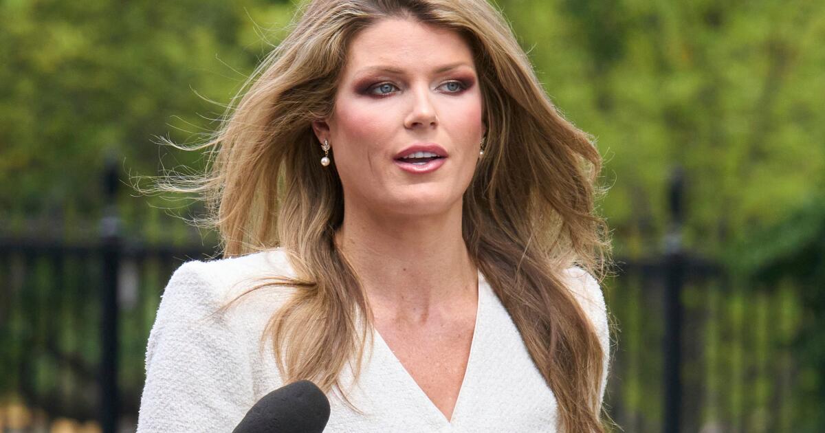 Um advogado nomeado por Trump que perseguiu os inimigos do presidente é demitido Um advogado nomeado por Trump que perseguiu os inimigos do presidente é demitido