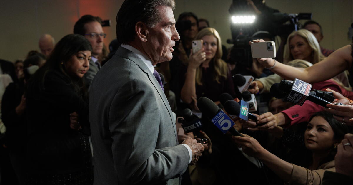 Senato adayı Steve Garvey gelirini açıklamamakla suçlanıyor