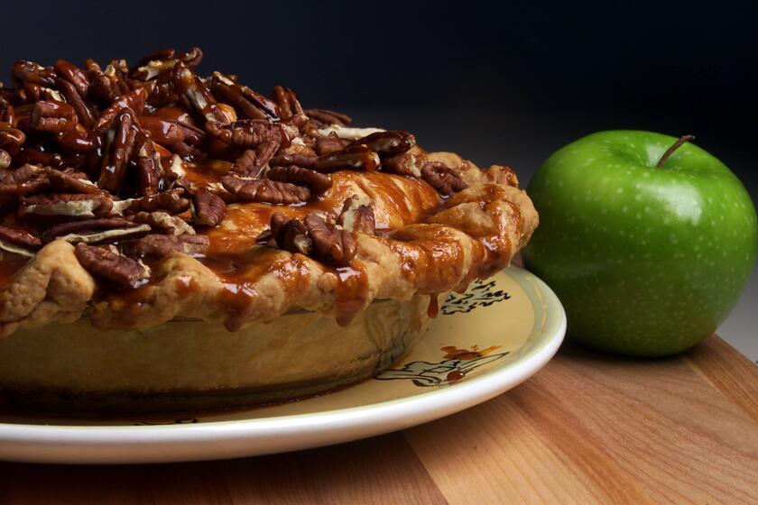 Recipe: Babalu Caramel pecan apple pie