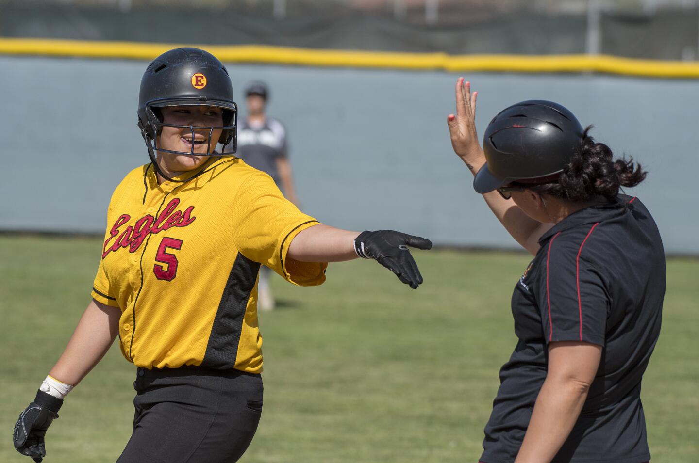 Etancia vs. Costa Mesa in a girls' softball game