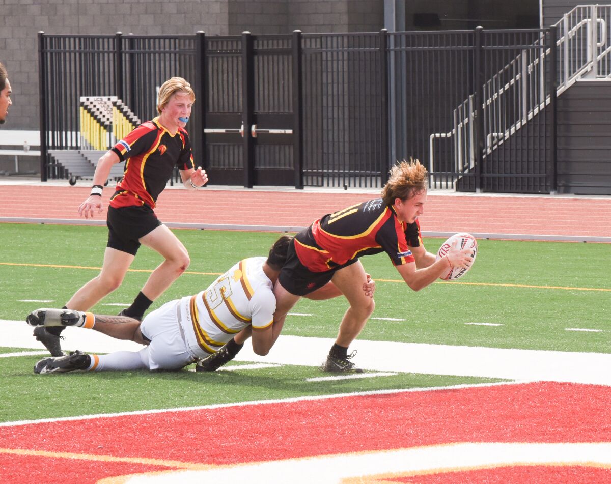 Max Griffiths scoring the try to bring Torrey Pines to 7-7 at the end of the first half.