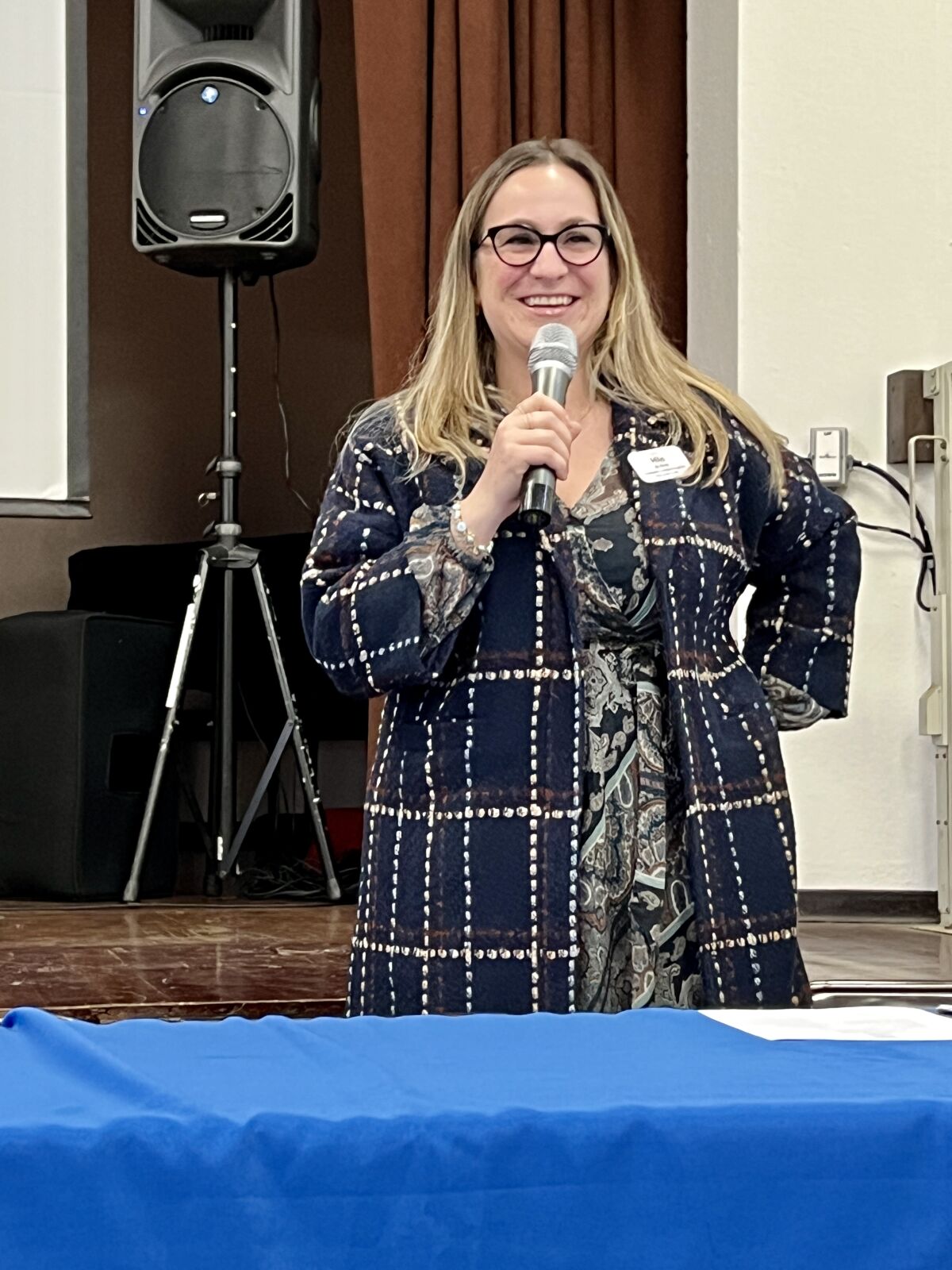 Hila de Anda summarizes services at the White Sands La Jolla retirement community.