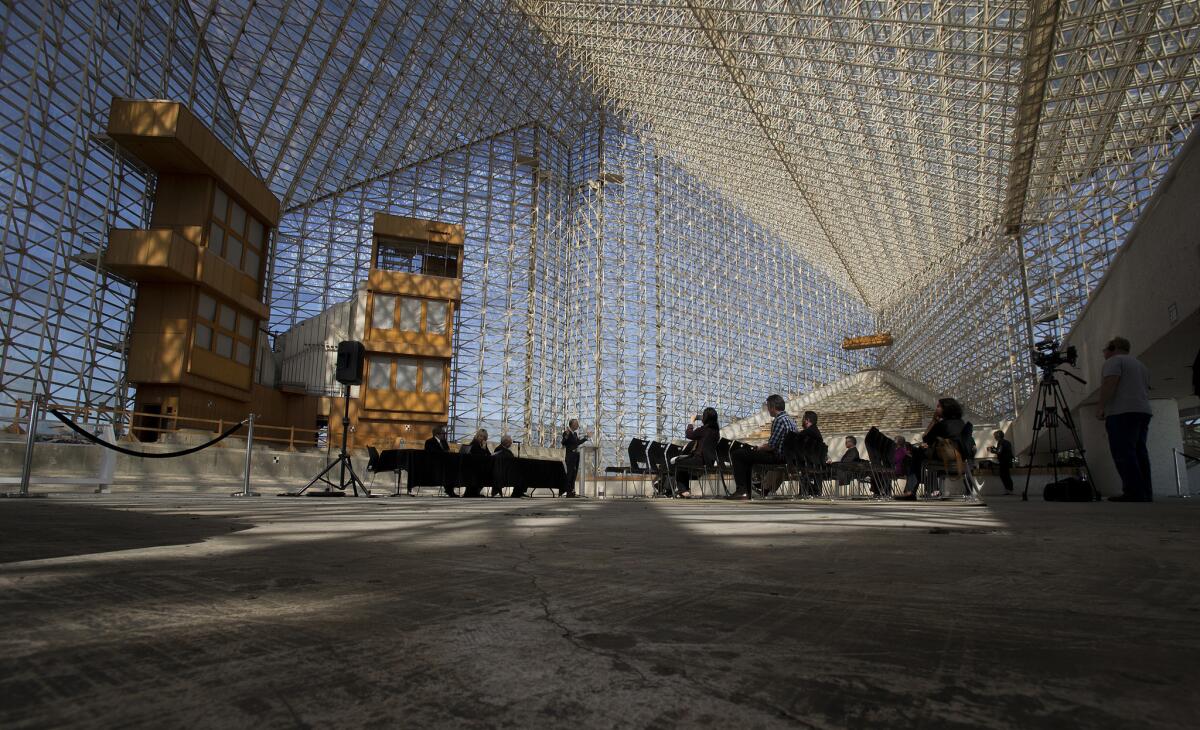 Architect Scott Johnson of Johnson Fain discusses the renovation of the former Crystal Cathedral to press and invited guests.