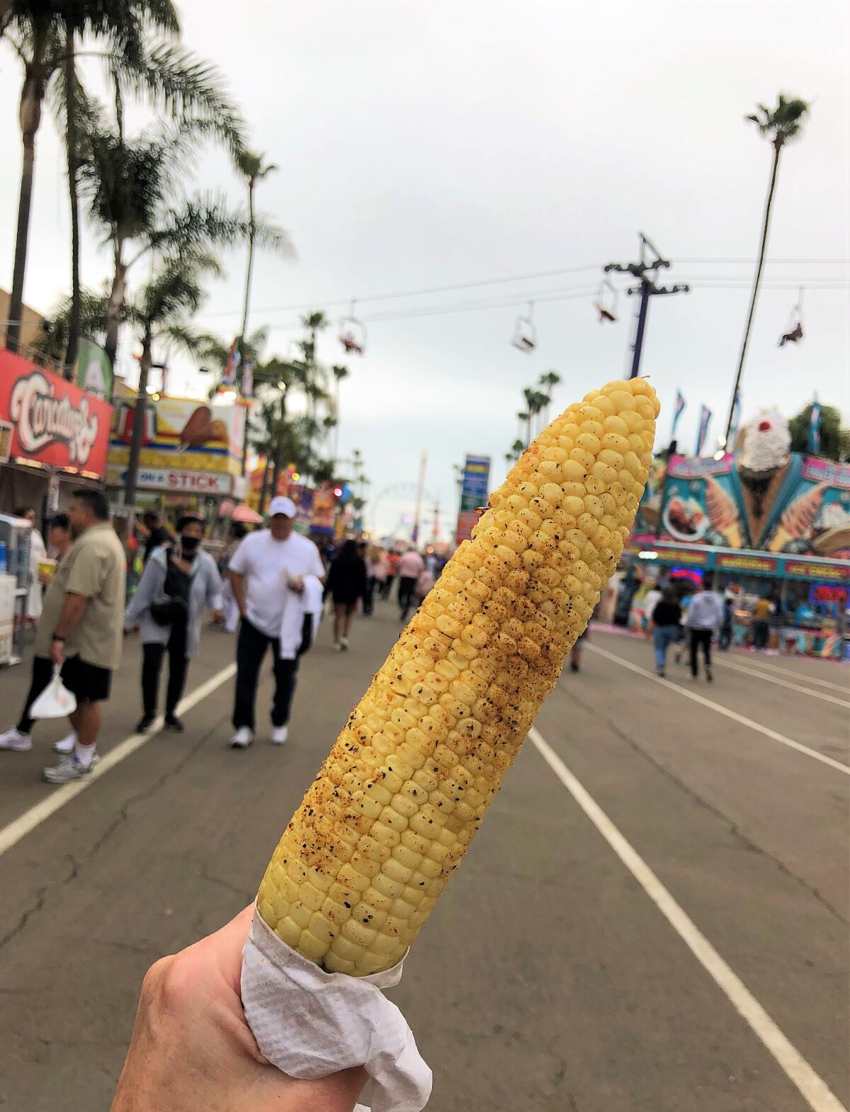 Maíz tostado en la Feria del Condado de San Diego 2022.