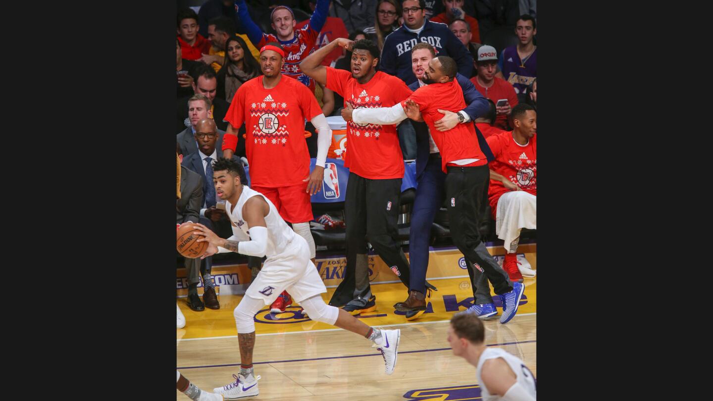 Clippers bench celebrate
