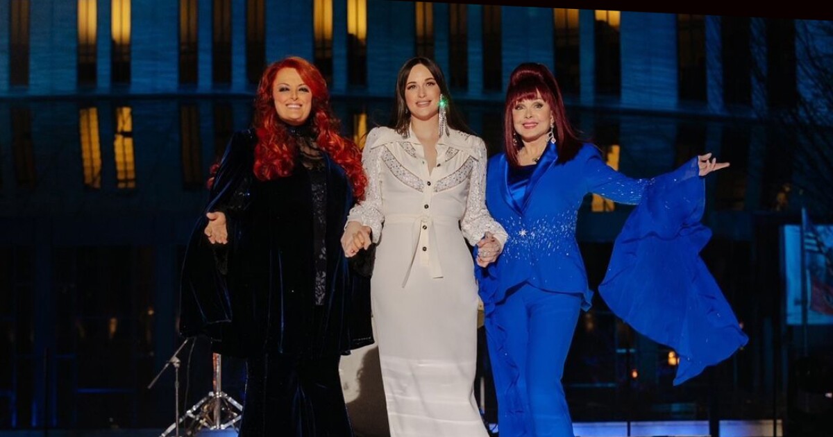 Praise be! The Judds reunite with gospel-tinged performance at CMT Music Awards