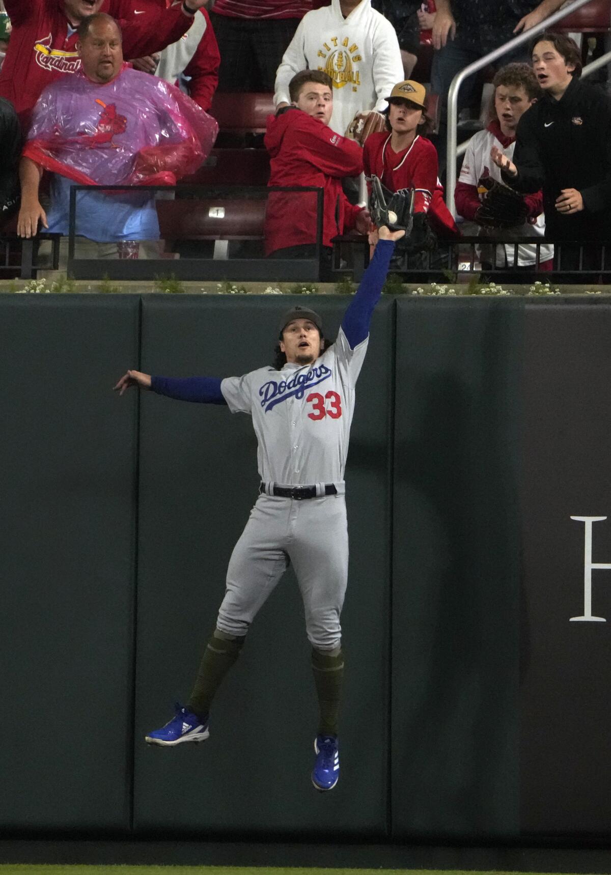 Dodgers center fielder James Outman makes a leaping catch to rob Paul Goldschmidt of a home run.