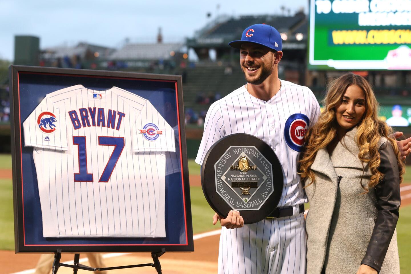 Kris Bryant: Cubs star headed for NL MVP award - Sports Illustrated