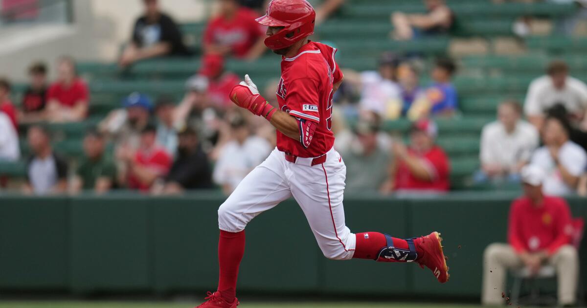 Les Angels libèrent Chris Taylor, le releveur Hunter Strickland