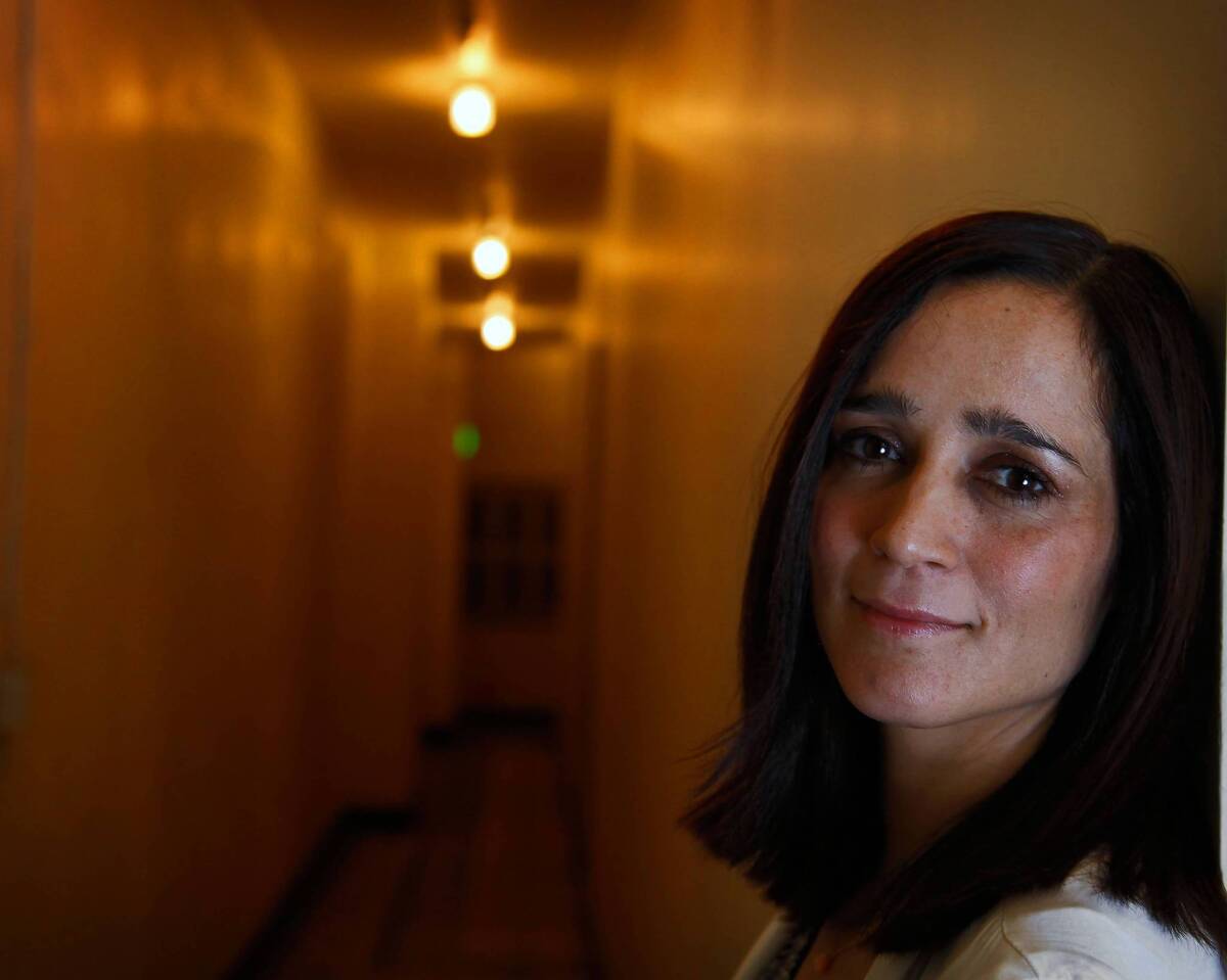 Julieta Venegas, the Long Beach-born, Tijuana-raised darling of Mexican indie rock/pop, is back with a new album.