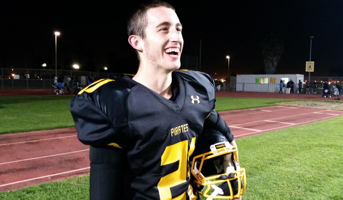 San Pedro junior Christian Mills kicked a game-winning 30-yard field goal with 10 seconds left to help the Pirates defeat Carson, 17-15.
