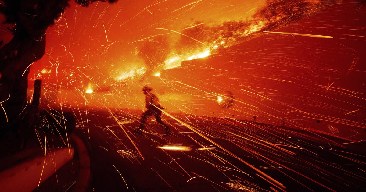 Photos: Franklin fire explodes in Malibu