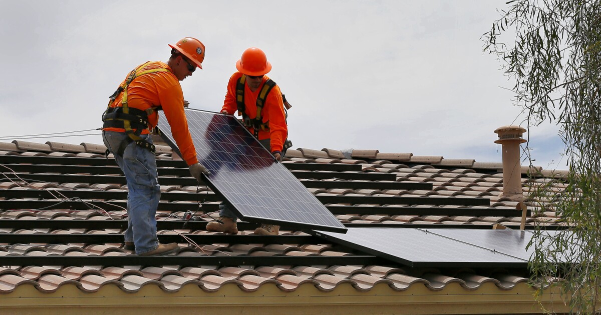 Opinion: les utilisateurs solaires californiens doivent tous aider à payer le réseau électrique