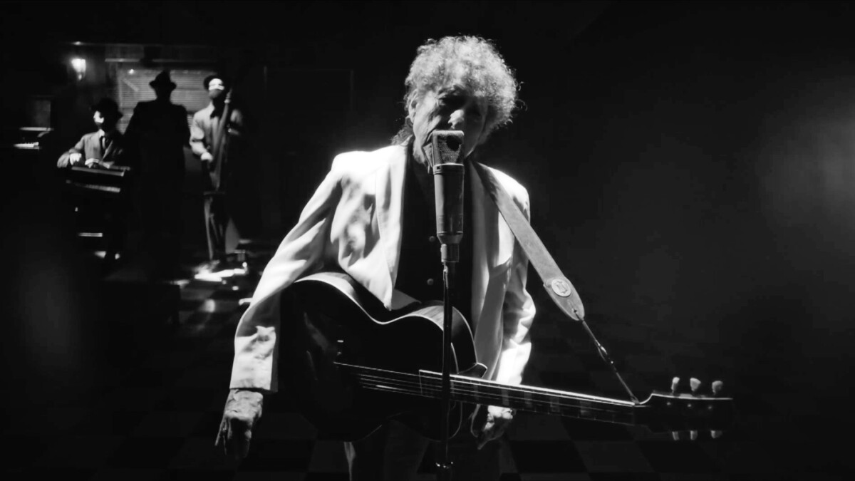 On Bob Dylan Livestream He Still Loves Messing With Us Los Angeles Times Bob Dylan Concert In Chattanoga 2022 Review