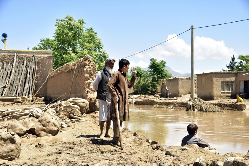 Zona con hogares dañados tras las fuertes inundaciones en la provincia de Baghlan, en el norte de Afganistán, el domingo 12 de mayo de 2024. (Foto AP)
