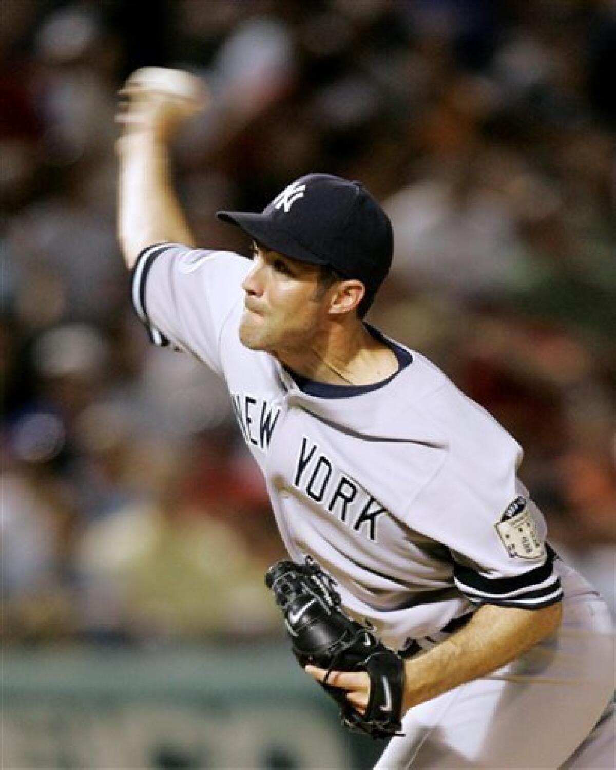 Photo: Mike Mussina Joins Yankees - 