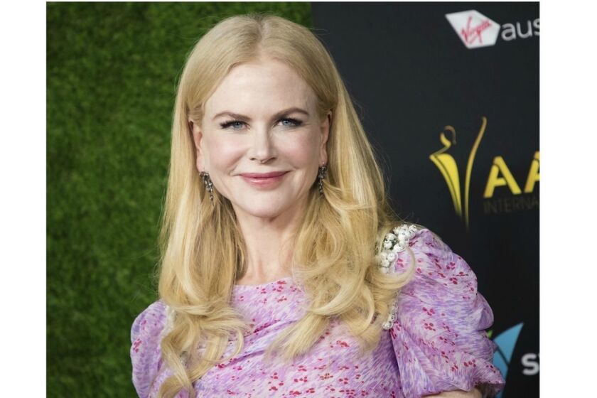La ganadora del Oscar Nicole Kidman afirma que los antecedentes de cáncer de piel de su familia influyen en su rutina diaria de cuidado de la piel (Vianney Le Caer / Invision / AP).