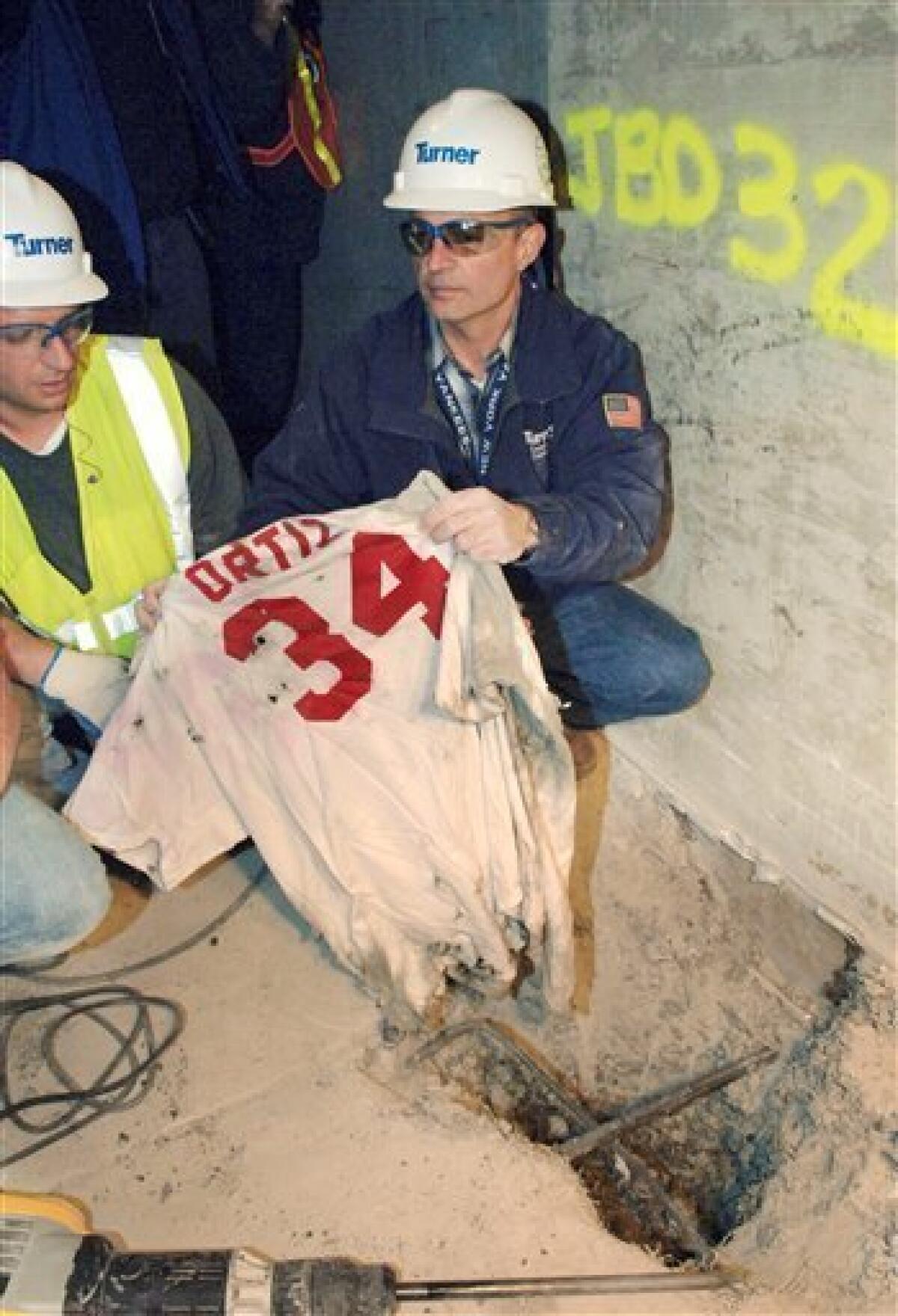 Workers unearth buried jersey, Local Sports News