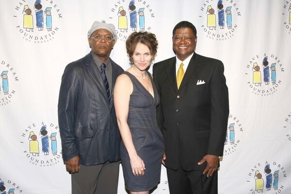 Samuel L. Jackson, left, host Amy Brenneman and Earl E. Gales Jr. at the 13th annual gospel brunch for the "I Have a Dream" Foundation at the Sunset Strip House of Blues. Gales, chairman of the architectural construction management firm Jenkins/Gales & Martinez, was a Dream Keeper Award recipient.