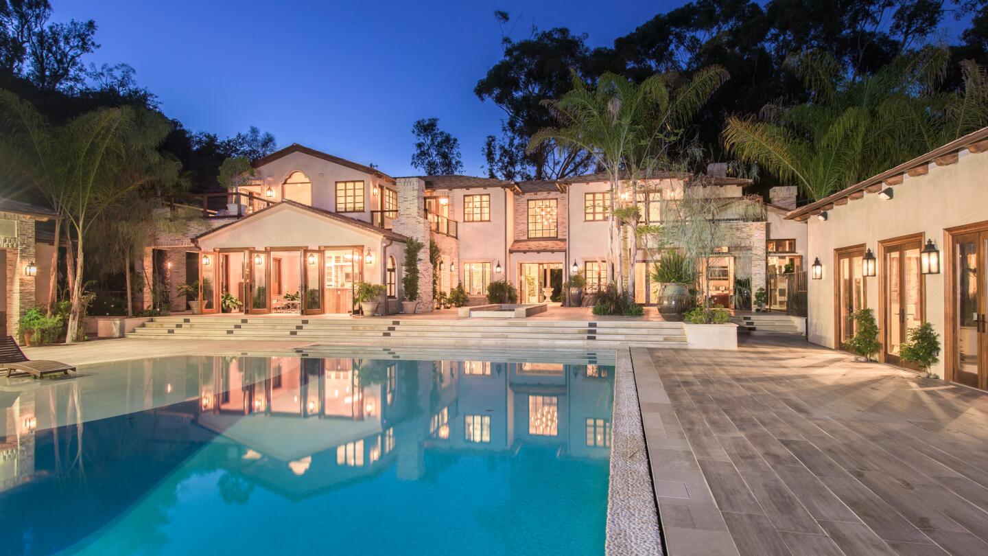 Home of the Day: Worldly details and amenities in Pacific Palisades