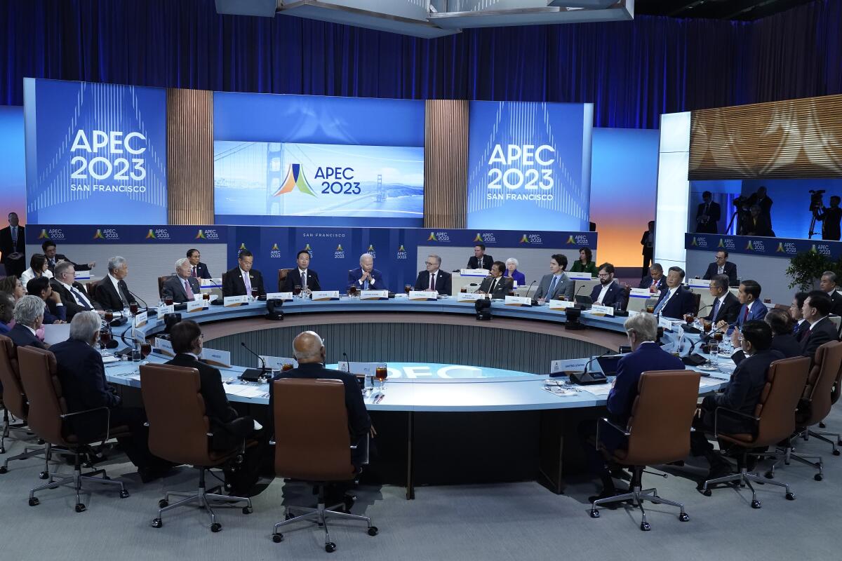 Los líderes se reúnen en la cumbre anual de Cooperación Económica Asia-Pacífico