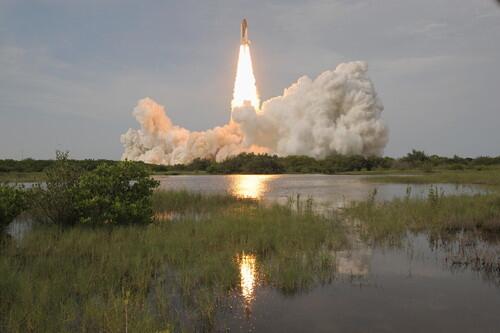 Space shuttle Endeavour STS-127 lifts off from launch pad 39a at Kennedy Space Center.