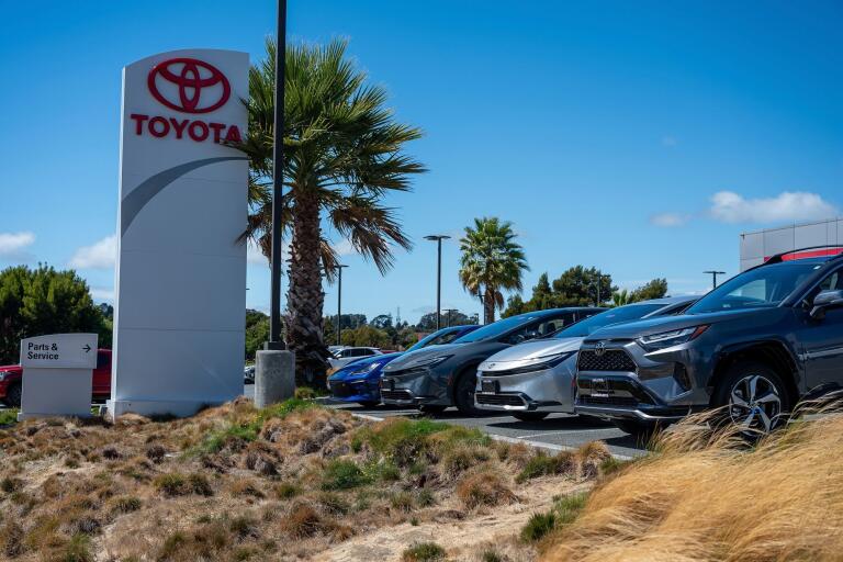 Made-in-U.S. cars to qualify for new tax perk, IRS says - Los Angeles Times