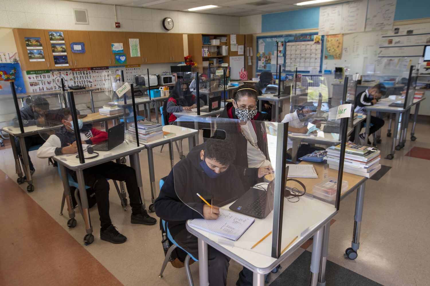 Editorial: A shortage of bilingual teachers threatens goal for a multilingual California