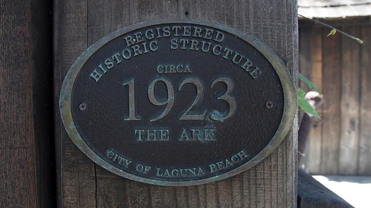 The historical register plaque at the "Ark" home in Laguna Beach.