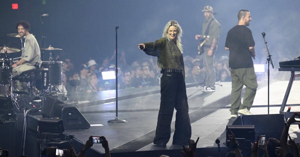 Dentro del primer concierto de Linkin Park con la nueva cantante Emily Armstrong