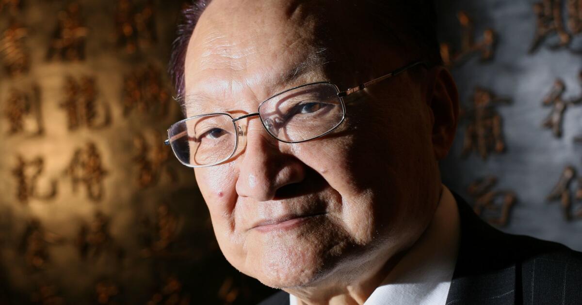Novelist Louis Cha awarded HK top arts honor 