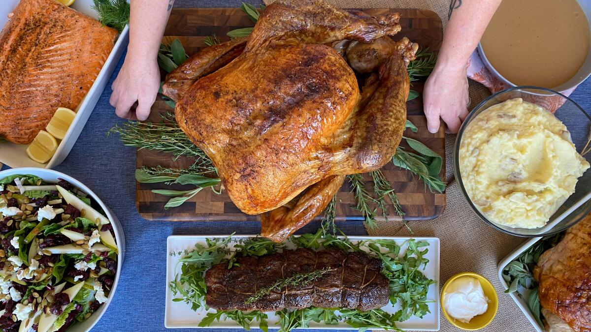 The Ultimate Guide to Places to Have 🦃 Thanksgiving Dinner in Las