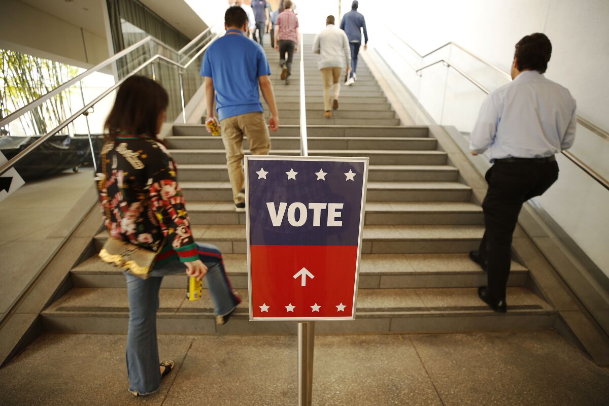 Voters make their way to the polling place at the UCLA Hammer Museum in 2020.