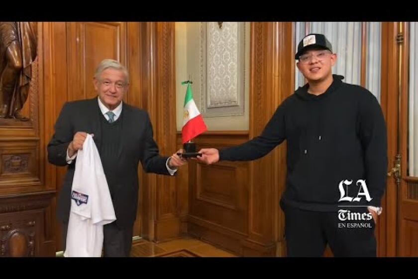 VIDEO: Así fue el encuentro de Julio Urías con el presidente mexicano Andrés Manuel López Obrador