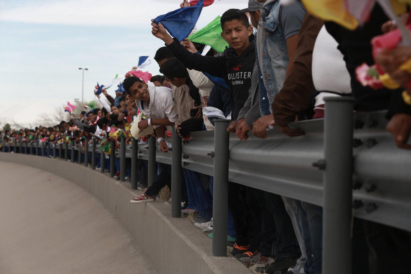 Protesta en la frontera mexicana con EEUU