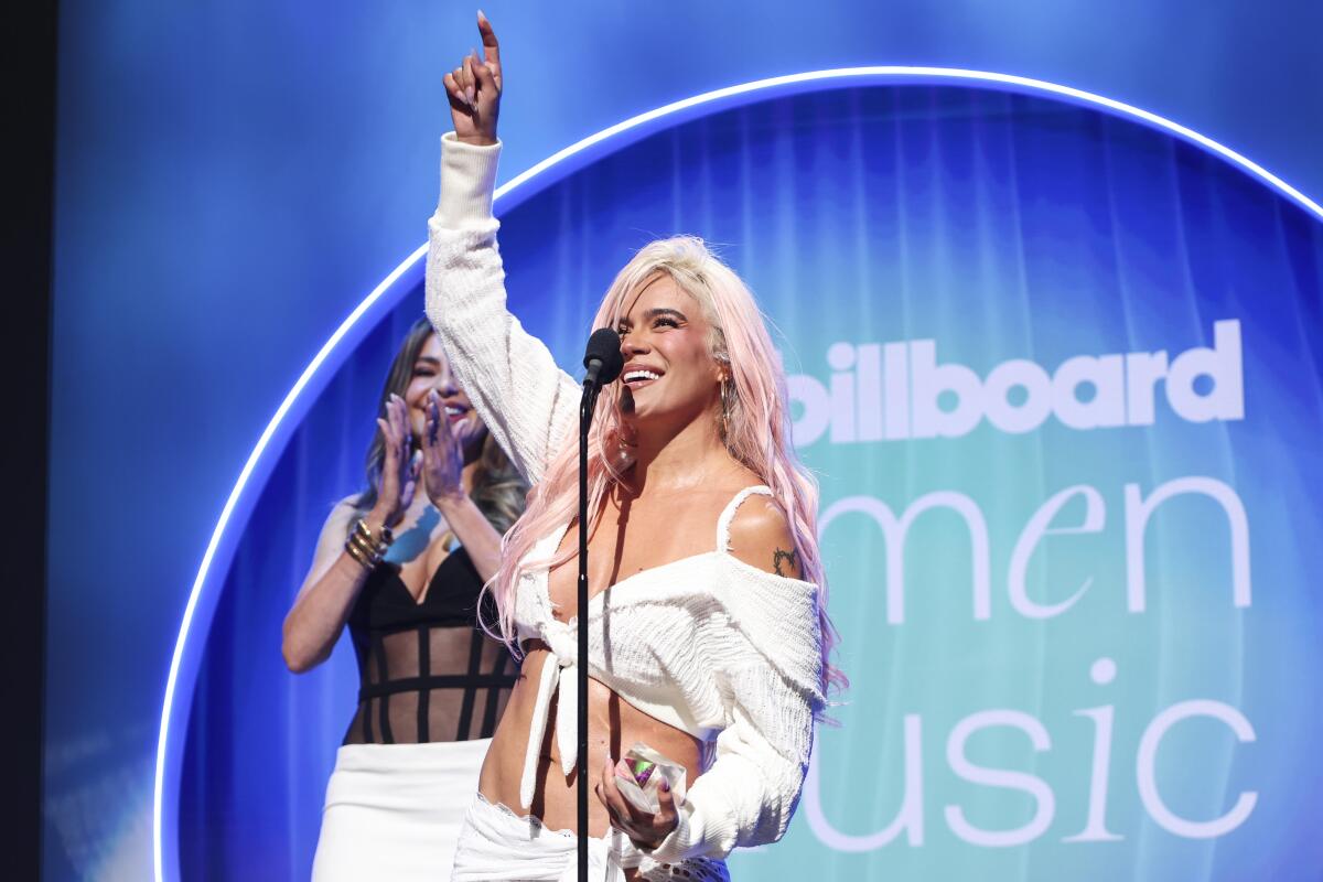 Karol G fue premiada como 'Mujer del Año' de Billboard Women in Music 2024 en marzo 